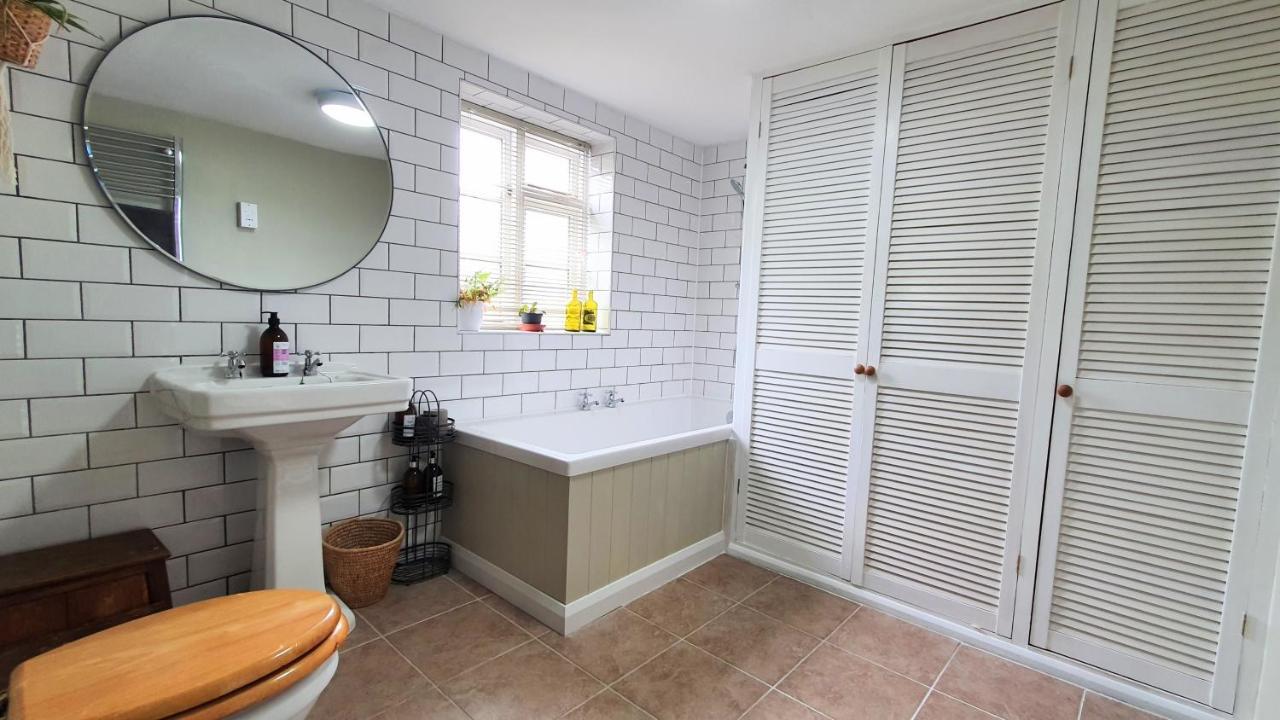 Glenfield Cottage - Secluded Luxury Deep In The Oxfordshire Countryside Wilcote Luaran gambar