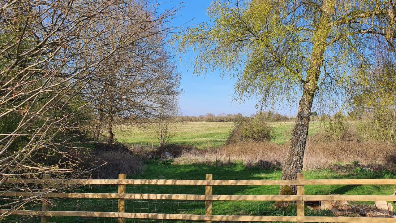 Glenfield Cottage - Secluded Luxury Deep In The Oxfordshire Countryside Wilcote Luaran gambar
